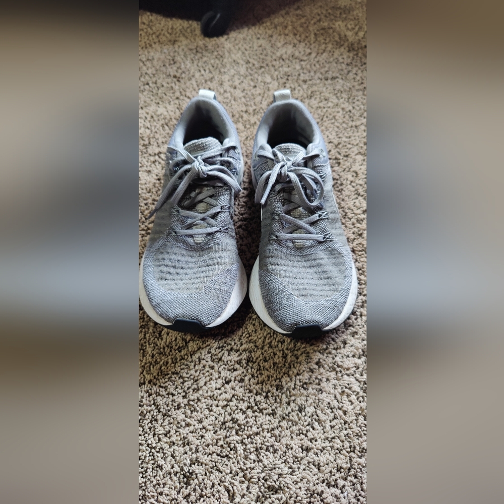 Women's running shoes